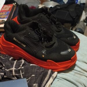 Balenciaga Men's Black and Red Sneakers